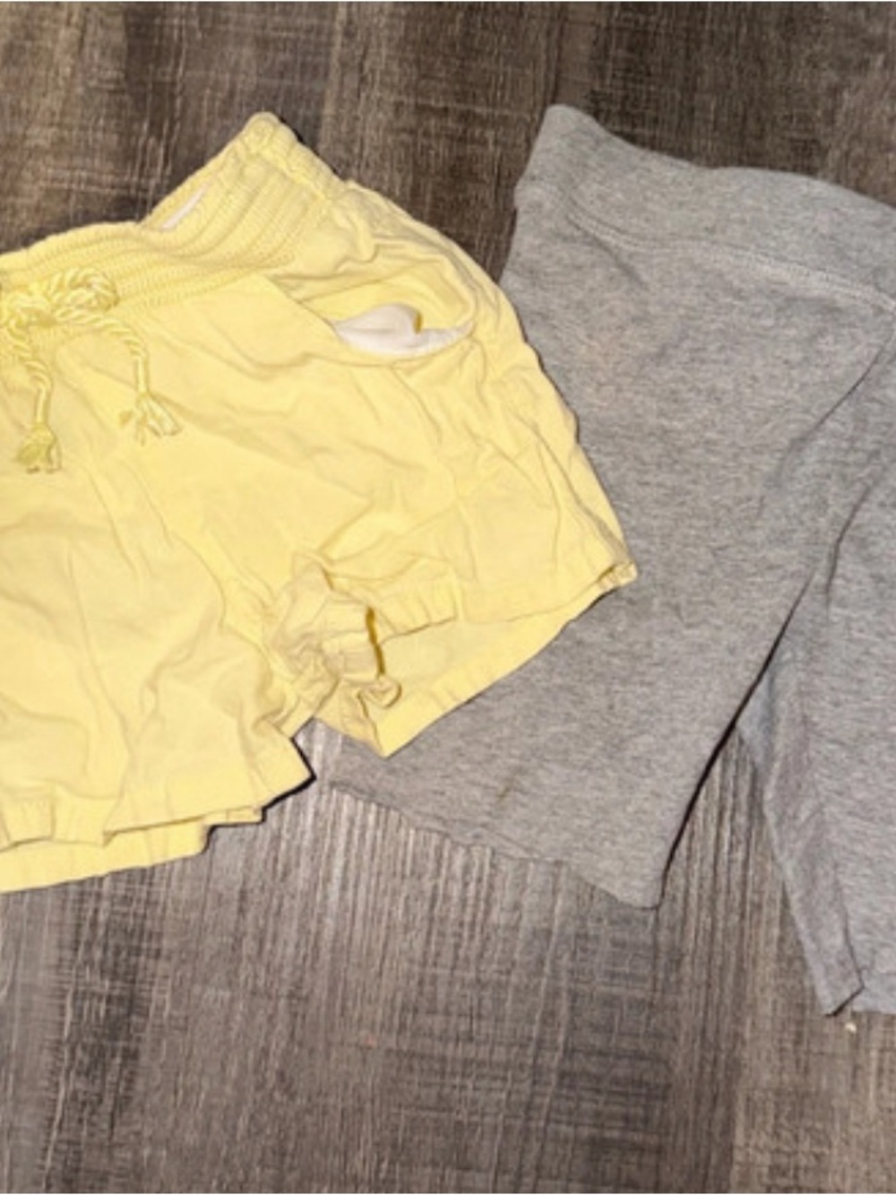 Garanimals Yellow Ruffle Shorts & Gray Lounge Leggings Set